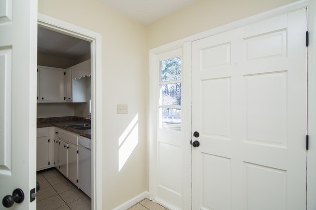 1536 Coombs Dr in Tallahassee, FL - Building Photo - Building Photo