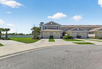 909 Capitol Pkwy in Jacksonville, FL - Building Photo - Building Photo