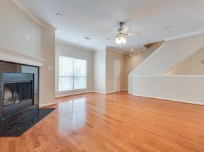 2407 Stutz Dr, Unit B2 in Dallas, TX - Building Photo - Building Photo