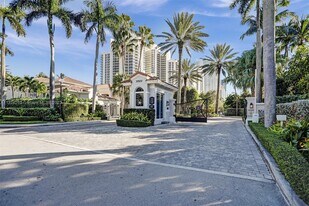 19484 39th Ave in Golden Beach, FL - Building Photo
