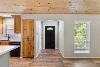 21 Riverbank Dr in Spring, TX - Building Photo - Building Photo