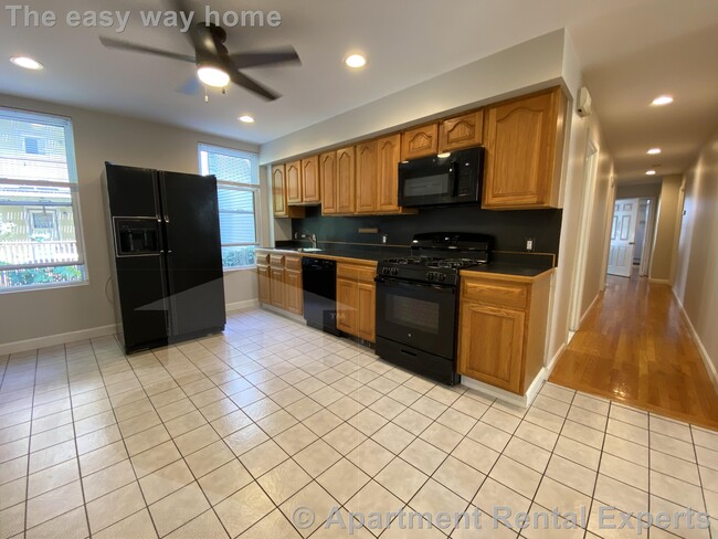 47 Tremont St, Unit 2 in Cambridge, MA - Building Photo - Building Photo