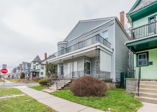 338 Auburn Ave in Buffalo, NY - Building Photo - Building Photo