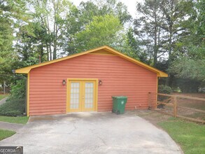 6451 Edenfield Dr in Lithonia, GA - Building Photo - Building Photo