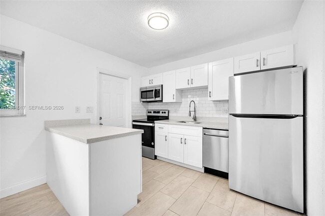 1400 NW 2nd Ave in Fort Lauderdale, FL - Foto de edificio - Building Photo