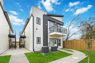 7625 De Priest St in Houston, TX - Building Photo - Building Photo