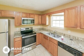 101 Bradesbury Ln in Locust Grove, GA - Foto de edificio - Building Photo