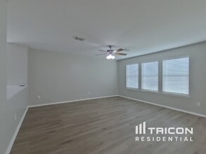 4119 Fairhope Oak St in Pasadena, TX - Building Photo - Building Photo
