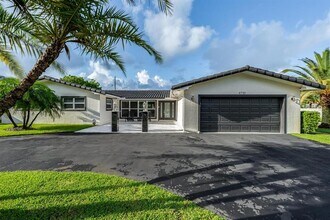 4730 Taylor St in Hollywood, FL - Building Photo - Building Photo