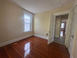 83 Gibbs St, Unit 2 in New Haven, CT - Foto de edificio - Building Photo