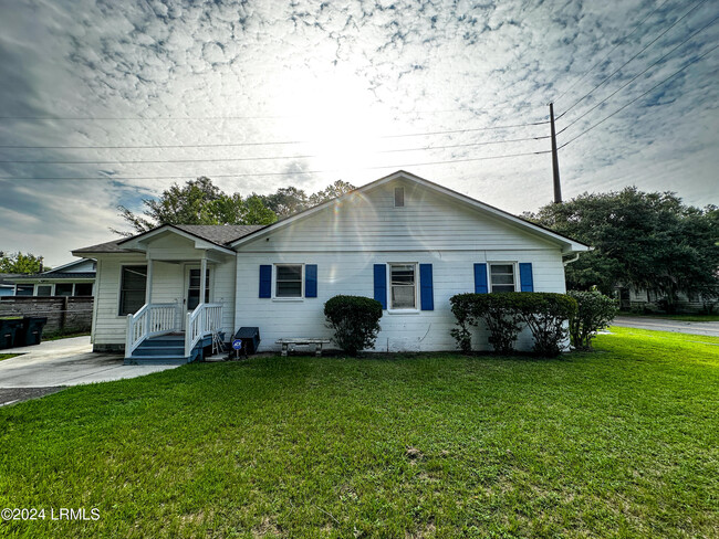 1403 Greene St in Beaufort, SC - Building Photo - Building Photo