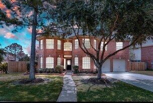 2601 Broussard Ct in Seabrook, TX - Building Photo