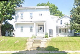 27 Clinton Ave in Tiffin, OH - Building Photo
