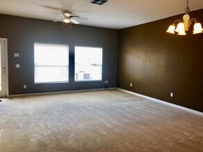927 Spring Harvest Ct in Orlando, FL - Building Photo - Building Photo