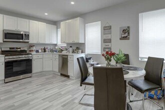 212 Jefferson Ave in Mineola, NY - Building Photo - Building Photo