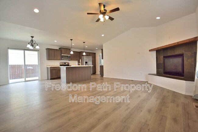 316 Ashlin Ct in Sandpoint, ID - Building Photo - Building Photo