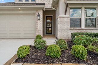 21719 Grayson Highlands Wy in Porter, TX - Building Photo - Building Photo