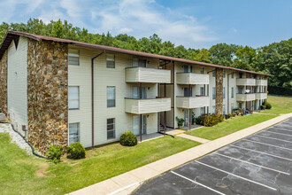 The Lodge Apartments in Columbus, GA - Building Photo - Building Photo