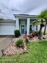 15702 Chir Pine Dr in Jacksonville, FL - Building Photo