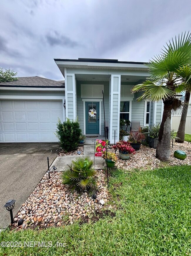 15702 Chir Pine Dr in Jacksonville, FL - Building Photo - Building Photo
