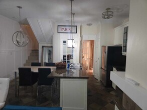 985 Richards St in Vancouver, BC - Building Photo - Building Photo