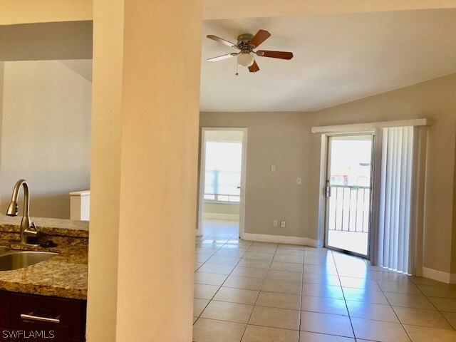 150 Santa Clara Dr in Naples, FL - Building Photo - Building Photo