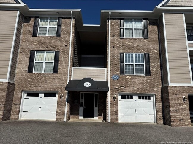 property at 210 Fountainhead Ln