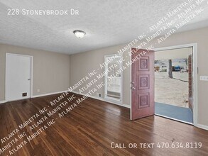 228 Stoneybrook Dr in Marietta, GA - Building Photo - Building Photo