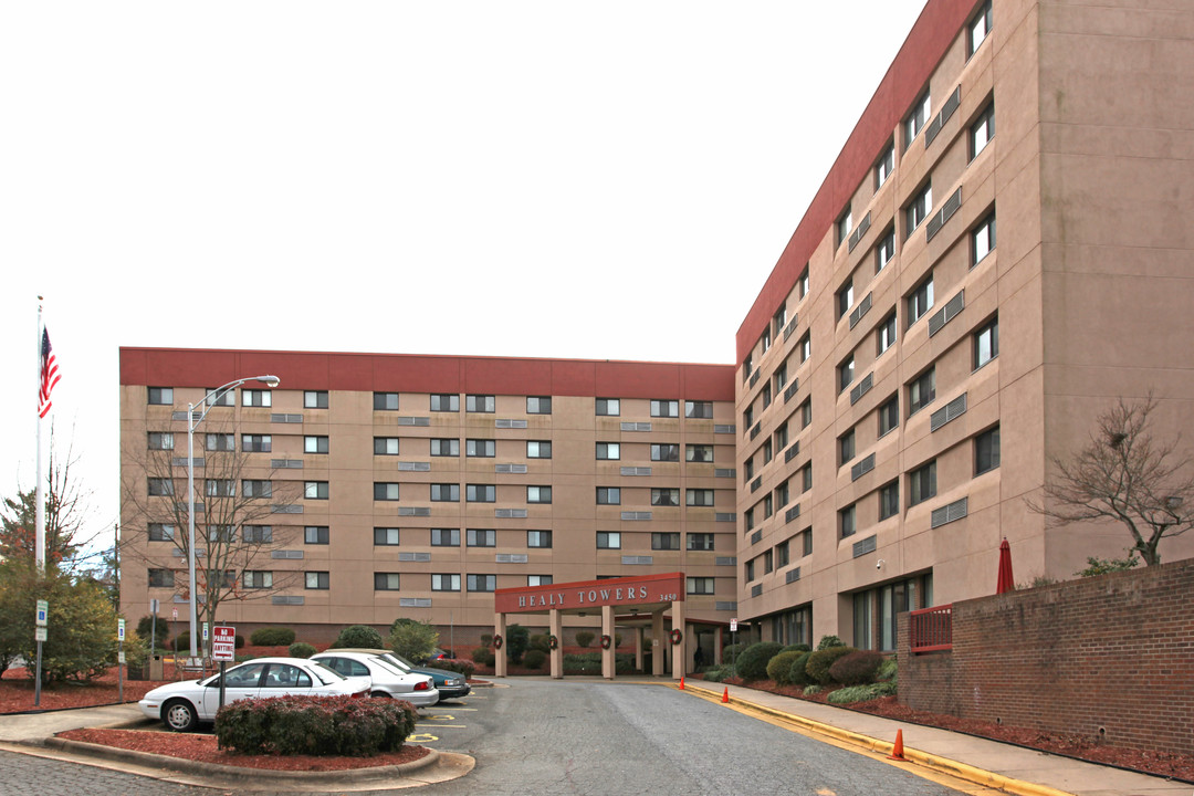 Healy Towers in Winston-Salem, NC - Foto de edificio