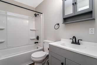 1195 Grafton St, Unit #15 in Worcester, MA - Building Photo - Building Photo