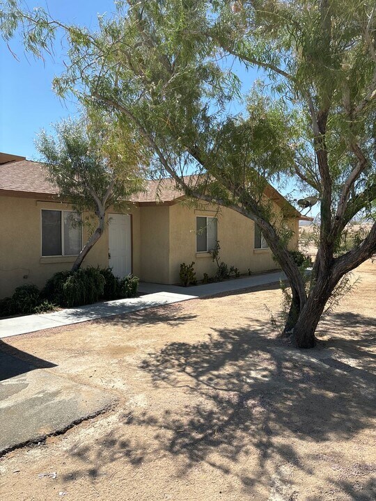 73871 S Slope Dr, Unit 73871 Southslope A in Twentynine Palms, CA - Building Photo