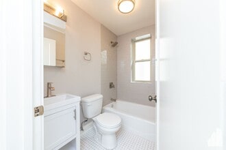 632 W Wrightwood Ave, Unit Unit 103, in Chicago, IL - Foto de edificio - Building Photo