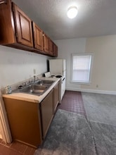 520 Oak St in Kalamazoo, MI - Building Photo - Building Photo