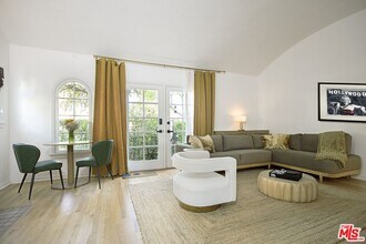 953 N Martel Ave in Los Angeles, CA - Building Photo - Building Photo