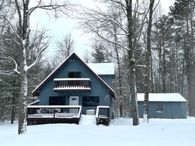 150 Woodland Dr in Cadillac, MI - Building Photo