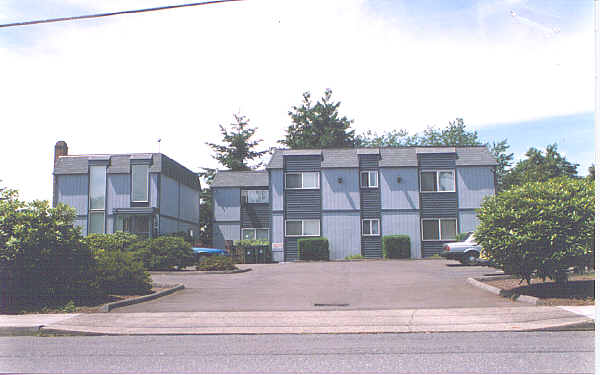 2641-2651 SE 119TH Ave in Portland, OR - Foto de edificio - Building Photo