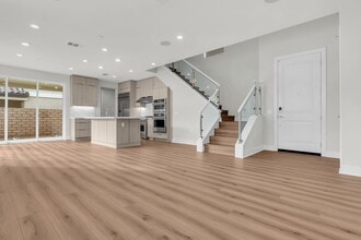 720 Olivier Dr in Placentia, CA - Building Photo - Building Photo