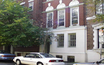 2134 Locust St in Philadelphia, PA - Building Photo - Building Photo