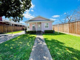 1205 Nadine St in Houston, TX - Building Photo