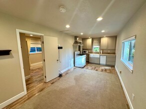 10891 Berggren Ln in Nevada City, CA - Building Photo - Building Photo