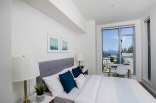 6005 Walter Gage Rd in Vancouver, BC - Building Photo