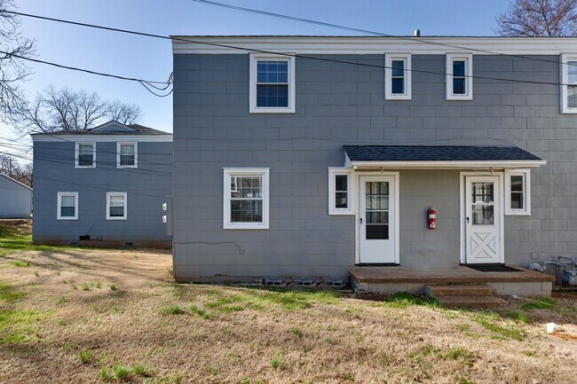 206 Goldsmith St NE