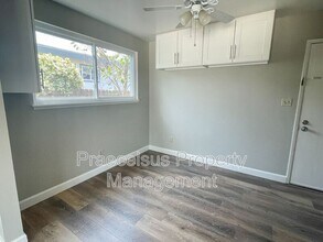 7471 Blix St in San Diego, CA - Building Photo - Building Photo