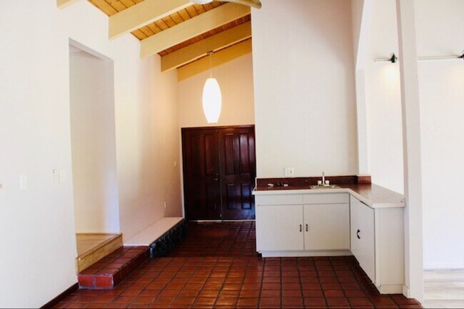 255 S Kalaheo Ave in Kailua, HI - Building Photo - Building Photo