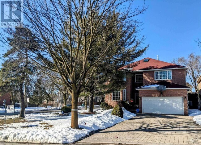 132 Old Surrey Ln in Richmond Hill, ON - Building Photo - Building Photo