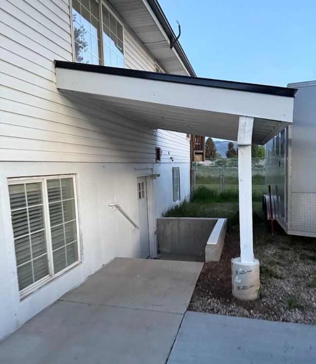 property at 690 Valley Hills Dr