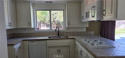 129 Sunridge Way in Redlands, CA - Building Photo - Building Photo