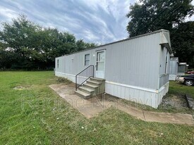 1970 Fayetteville Hwy in Belfast, TN - Building Photo