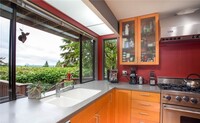 8403 SE 53rd Pl in Mercer Island, WA - Building Photo - Building Photo