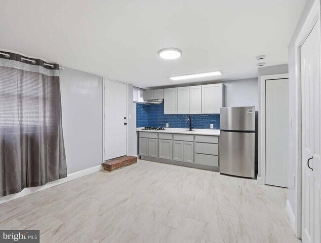 3603 Ravenwood Ave in Baltimore, MD - Building Photo - Building Photo